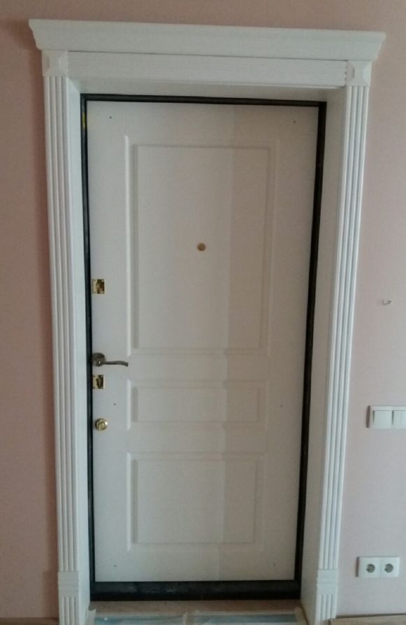 Деревянная накладка на металлическую дверь №139